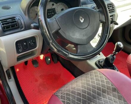 Красный Рено Clio Symbol, объемом двигателя 1.4 л и пробегом 281 тыс. км за 2650 $, фото 21 на Automoto.ua
