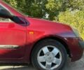 Красный Рено Clio Symbol, объемом двигателя 1.4 л и пробегом 281 тыс. км за 2650 $, фото 8 на Automoto.ua