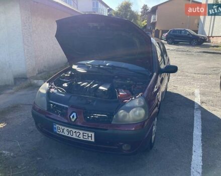 Красный Рено Clio Symbol, объемом двигателя 1.4 л и пробегом 281 тыс. км за 2650 $, фото 11 на Automoto.ua