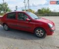 Красный Рено Clio Symbol, объемом двигателя 1.39 л и пробегом 191 тыс. км за 3200 $, фото 2 на Automoto.ua