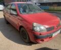 Красный Рено Clio Symbol, объемом двигателя 1.4 л и пробегом 270 тыс. км за 1600 $, фото 5 на Automoto.ua
