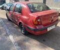 Красный Рено Clio Symbol, объемом двигателя 1.4 л и пробегом 270 тыс. км за 1600 $, фото 2 на Automoto.ua