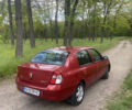 Красный Рено Clio Symbol, объемом двигателя 1.4 л и пробегом 136 тыс. км за 4800 $, фото 3 на Automoto.ua