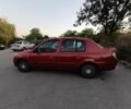 Красный Рено Clio Symbol, объемом двигателя 1.4 л и пробегом 200 тыс. км за 2800 $, фото 2 на Automoto.ua