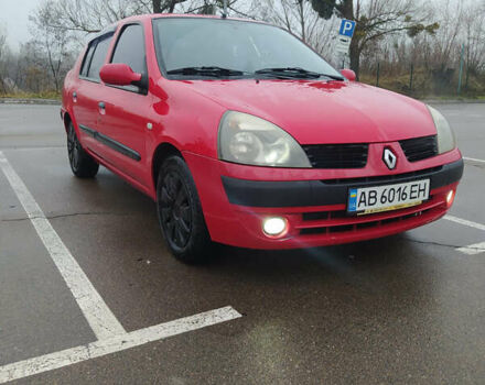 Красный Рено Clio Symbol, объемом двигателя 1.4 л и пробегом 250 тыс. км за 3500 $, фото 4 на Automoto.ua