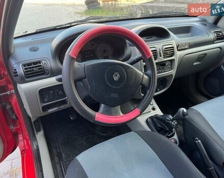 Червоний Рено Clio Symbol, об'ємом двигуна 1.4 л та пробігом 170 тис. км за 4700 $, фото 5 на Automoto.ua