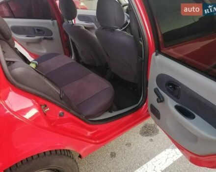 Красный Рено Clio Symbol, объемом двигателя 1.4 л и пробегом 280 тыс. км за 3200 $, фото 3 на Automoto.ua