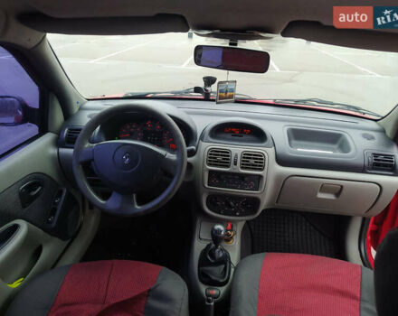 Червоний Рено Clio Symbol, об'ємом двигуна 1.4 л та пробігом 250 тис. км за 3500 $, фото 7 на Automoto.ua