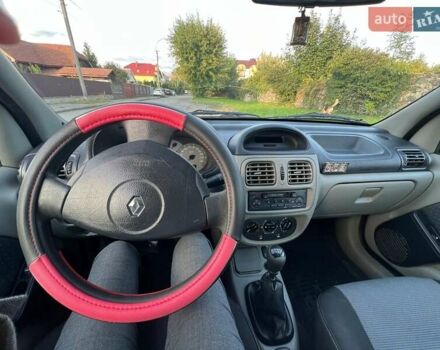 Червоний Рено Clio Symbol, об'ємом двигуна 1.4 л та пробігом 170 тис. км за 4700 $, фото 2 на Automoto.ua
