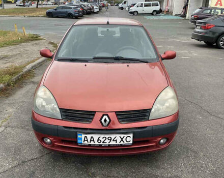 Красный Рено Clio Symbol, объемом двигателя 1.39 л и пробегом 116 тыс. км за 3500 $, фото 4 на Automoto.ua