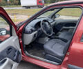 Красный Рено Clio Symbol, объемом двигателя 1.39 л и пробегом 116 тыс. км за 3500 $, фото 5 на Automoto.ua