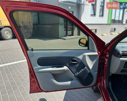 Червоний Рено Clio Symbol, об'ємом двигуна 1.39 л та пробігом 340 тис. км за 2999 $, фото 31 на Automoto.ua