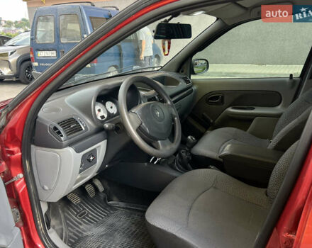 Красный Рено Clio Symbol, объемом двигателя 1.39 л и пробегом 184 тыс. км за 3100 $, фото 24 на Automoto.ua