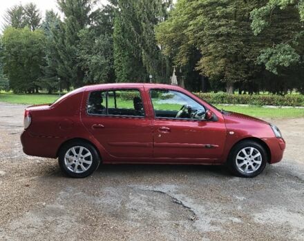 Красный Рено Clio Symbol, объемом двигателя 1.4 л и пробегом 64 тыс. км за 3100 $, фото 4 на Automoto.ua