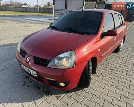 Червоний Рено Clio Symbol, об'ємом двигуна 1.39 л та пробігом 205 тис. км за 2999 $, фото 12 на Automoto.ua