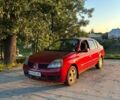 Красный Рено Clio Symbol, объемом двигателя 1.4 л и пробегом 200 тыс. км за 2500 $, фото 1 на Automoto.ua