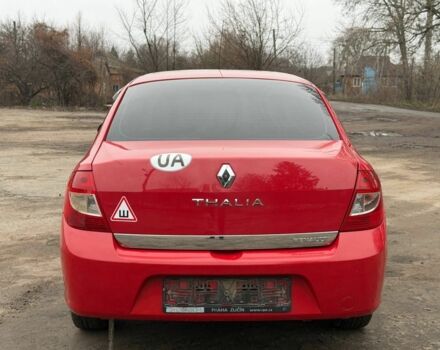 Красный Рено Clio Symbol, объемом двигателя 0 л и пробегом 180 тыс. км за 3650 $, фото 9 на Automoto.ua