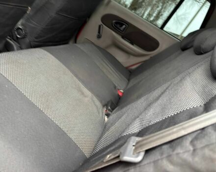 Красный Рено Clio Symbol, объемом двигателя 0 л и пробегом 180 тыс. км за 3650 $, фото 16 на Automoto.ua