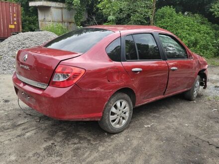 Рено Clio Symbol 2008 у Києві на Automoto.ua Червоний Рено Clio Symbol, об'ємом двигуна 1.4 л та пробігом 180 тис. км за 1800 $, фото 1 на Automoto.ua