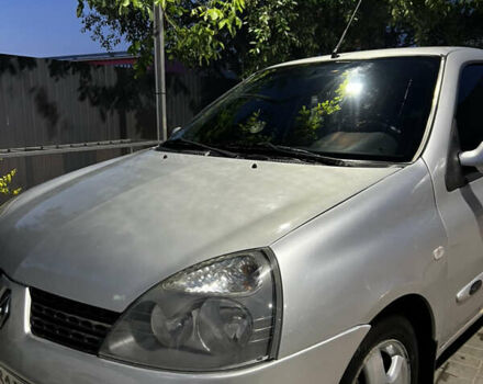 Рено Clio Symbol, объемом двигателя 1.4 л и пробегом 300 тыс. км за 3000 $, фото 3 на Automoto.ua