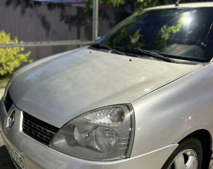 Рено Clio Symbol, объемом двигателя 1.4 л и пробегом 300 тыс. км за 3400 $, фото 5 на Automoto.ua