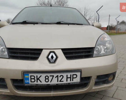 Рено Clio Symbol, объемом двигателя 0 л и пробегом 211 тыс. км за 2700 $, фото 14 на Automoto.ua