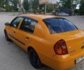 Желтый Рено Clio Symbol, объемом двигателя 0 л и пробегом 400 тыс. км за 2299 $, фото 3 на Automoto.ua