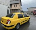 Желтый Рено Clio Symbol, объемом двигателя 1.4 л и пробегом 255 тыс. км за 3000 $, фото 12 на Automoto.ua