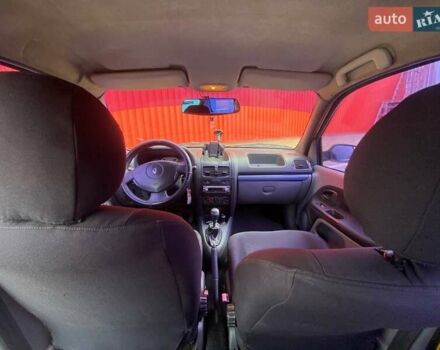 Желтый Рено Clio Symbol, объемом двигателя 1.39 л и пробегом 290 тыс. км за 3000 $, фото 10 на Automoto.ua
