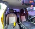 Желтый Рено Clio Symbol, объемом двигателя 1.39 л и пробегом 290 тыс. км за 3000 $, фото 14 на Automoto.ua