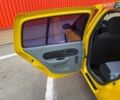 Желтый Рено Clio Symbol, объемом двигателя 1.39 л и пробегом 290 тыс. км за 3000 $, фото 6 на Automoto.ua