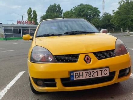 Желтый Рено Clio Symbol, объемом двигателя 1.39 л и пробегом 290 тыс. км за 3000 $, фото 1 на Automoto.ua