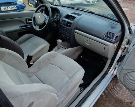 Серый Рено Clio Symbol, объемом двигателя 1.4 л и пробегом 172 тыс. км за 3300 $, фото 7 на Automoto.ua