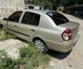 Серый Рено Clio Symbol, объемом двигателя 1.4 л и пробегом 135 тыс. км за 3800 $, фото 5 на Automoto.ua