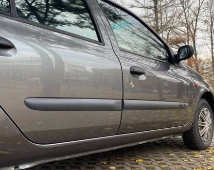 Серый Рено Clio Symbol, объемом двигателя 1.4 л и пробегом 231 тыс. км за 2450 $, фото 7 на Automoto.ua