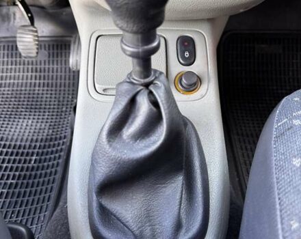 Сірий Рено Clio Symbol, об'ємом двигуна 1.4 л та пробігом 121 тис. км за 5000 $, фото 27 на Automoto.ua