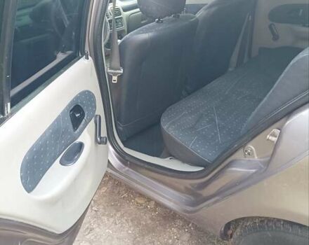 Серый Рено Clio Symbol, объемом двигателя 1.4 л и пробегом 277 тыс. км за 2799 $, фото 1 на Automoto.ua