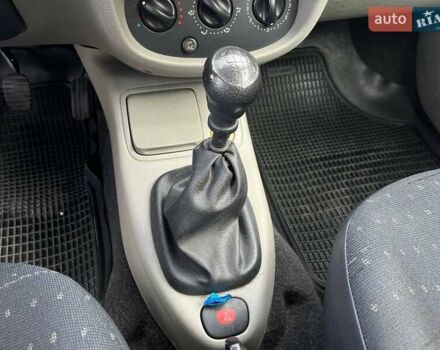 Серый Рено Clio Symbol, объемом двигателя 1.4 л и пробегом 121 тыс. км за 4990 $, фото 23 на Automoto.ua