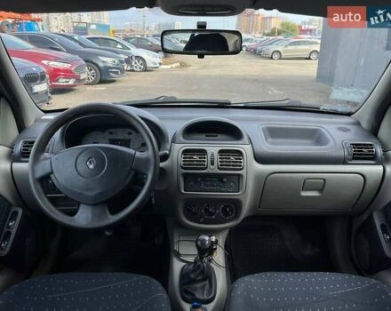 Серый Рено Clio Symbol, объемом двигателя 1.4 л и пробегом 121 тыс. км за 4990 $, фото 13 на Automoto.ua