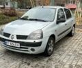 Серый Рено Clio Symbol, объемом двигателя 1.4 л и пробегом 330 тыс. км за 2500 $, фото 1 на Automoto.ua