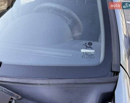 Сірий Рено Clio Symbol, об'ємом двигуна 1.4 л та пробігом 121 тис. км за 5000 $, фото 11 на Automoto.ua