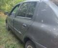 Серый Рено Clio Symbol, объемом двигателя 1.39 л и пробегом 300 тыс. км за 2800 $, фото 13 на Automoto.ua