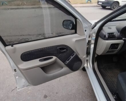 Серый Рено Clio Symbol, объемом двигателя 1.4 л и пробегом 290 тыс. км за 3350 $, фото 11 на Automoto.ua