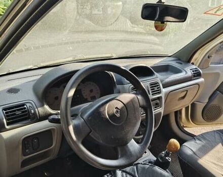 Серый Рено Clio Symbol, объемом двигателя 1.39 л и пробегом 320 тыс. км за 2400 $, фото 8 на Automoto.ua