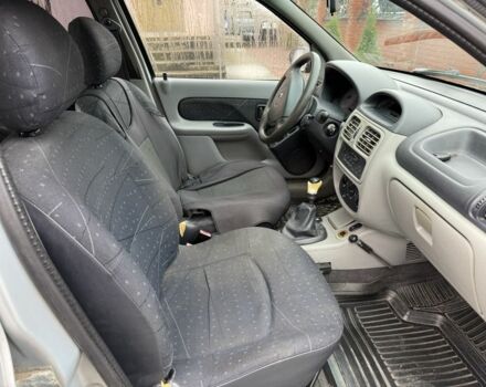 Сірий Рено Clio Symbol, об'ємом двигуна 1.4 л та пробігом 258 тис. км за 1650 $, фото 10 на Automoto.ua