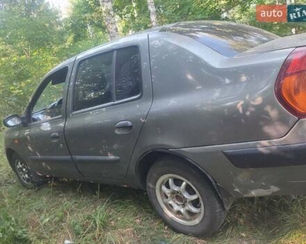 Серый Рено Clio Symbol, объемом двигателя 1.39 л и пробегом 300 тыс. км за 2800 $, фото 15 на Automoto.ua
