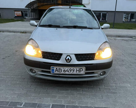Серый Рено Clio Symbol, объемом двигателя 1.39 л и пробегом 189 тыс. км за 3300 $, фото 2 на Automoto.ua