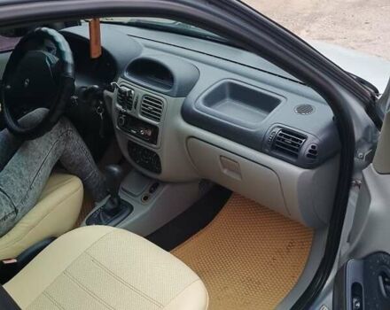 Серый Рено Clio Symbol, объемом двигателя 1.4 л и пробегом 210 тыс. км за 3800 $, фото 5 на Automoto.ua