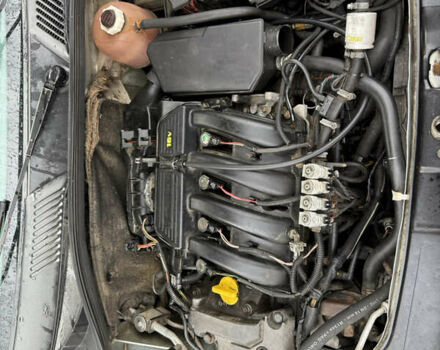 Серый Рено Clio Symbol, объемом двигателя 1.39 л и пробегом 250 тыс. км за 1699 $, фото 9 на Automoto.ua