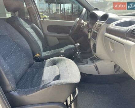 Серый Рено Clio Symbol, объемом двигателя 1.39 л и пробегом 329 тыс. км за 3100 $, фото 5 на Automoto.ua